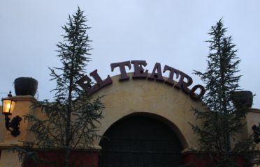 El Teatro